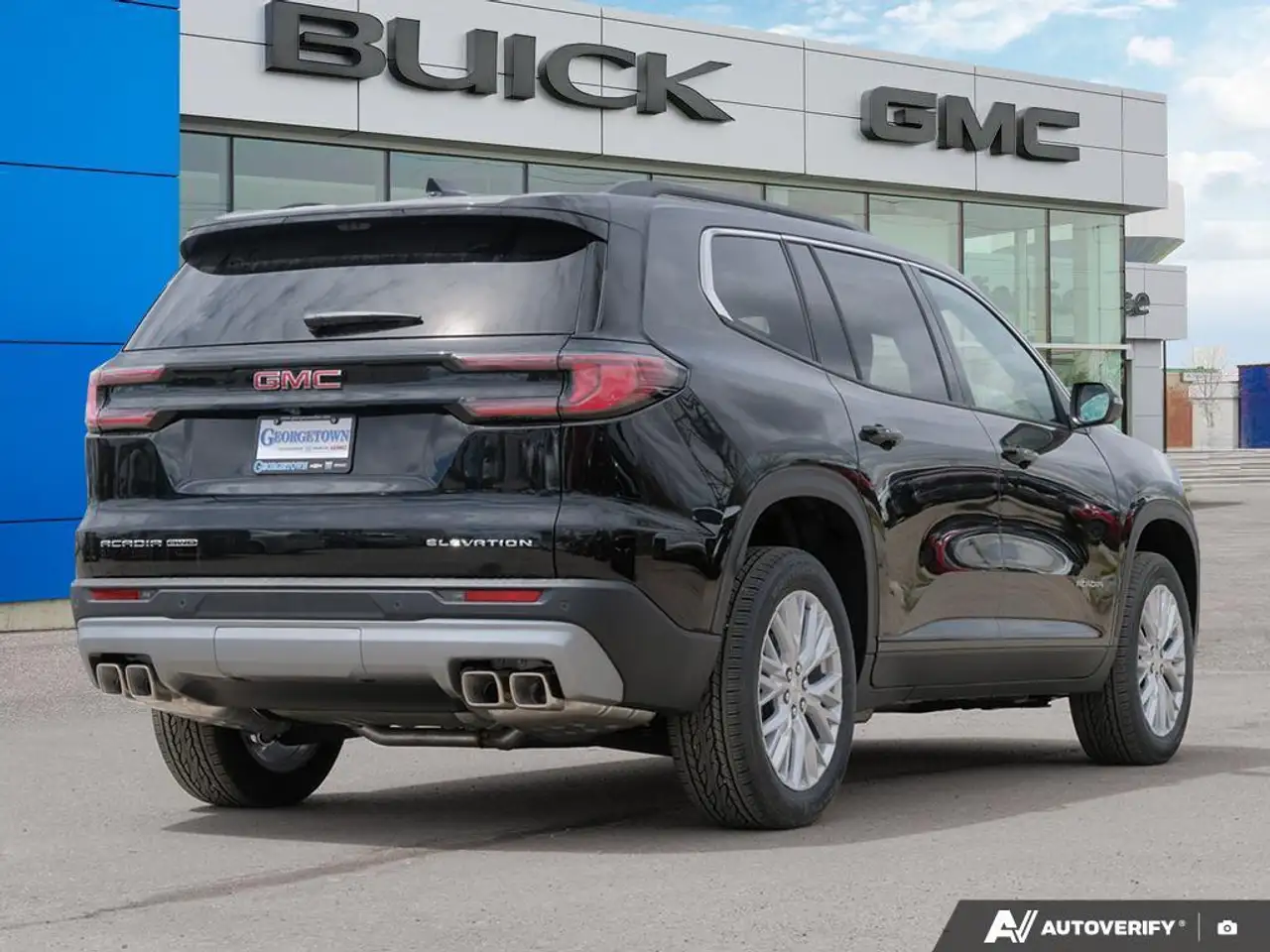 GMC Acadia снимка GMC Acadia