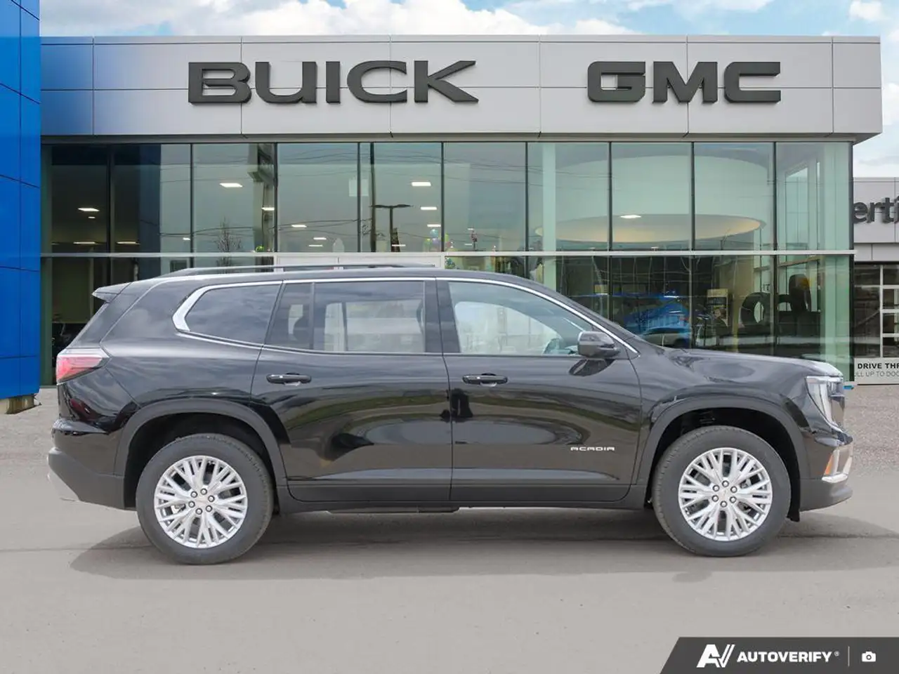 GMC Acadia снимка GMC Acadia