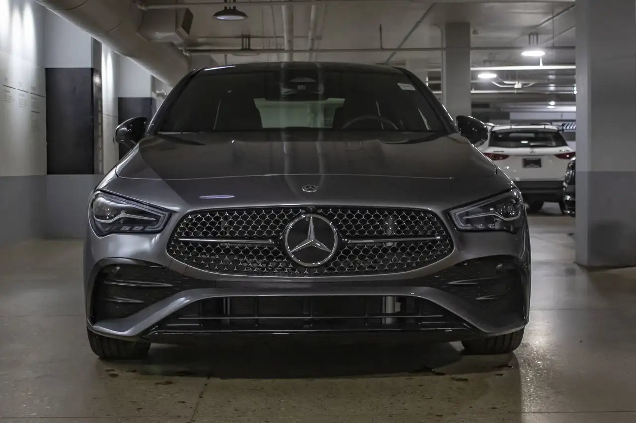 Mercedes-Benz CLA снимка Mercedes-Benz CLA