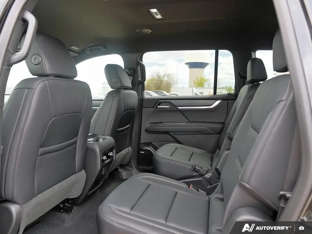 GMC Acadia снимка GMC Acadia