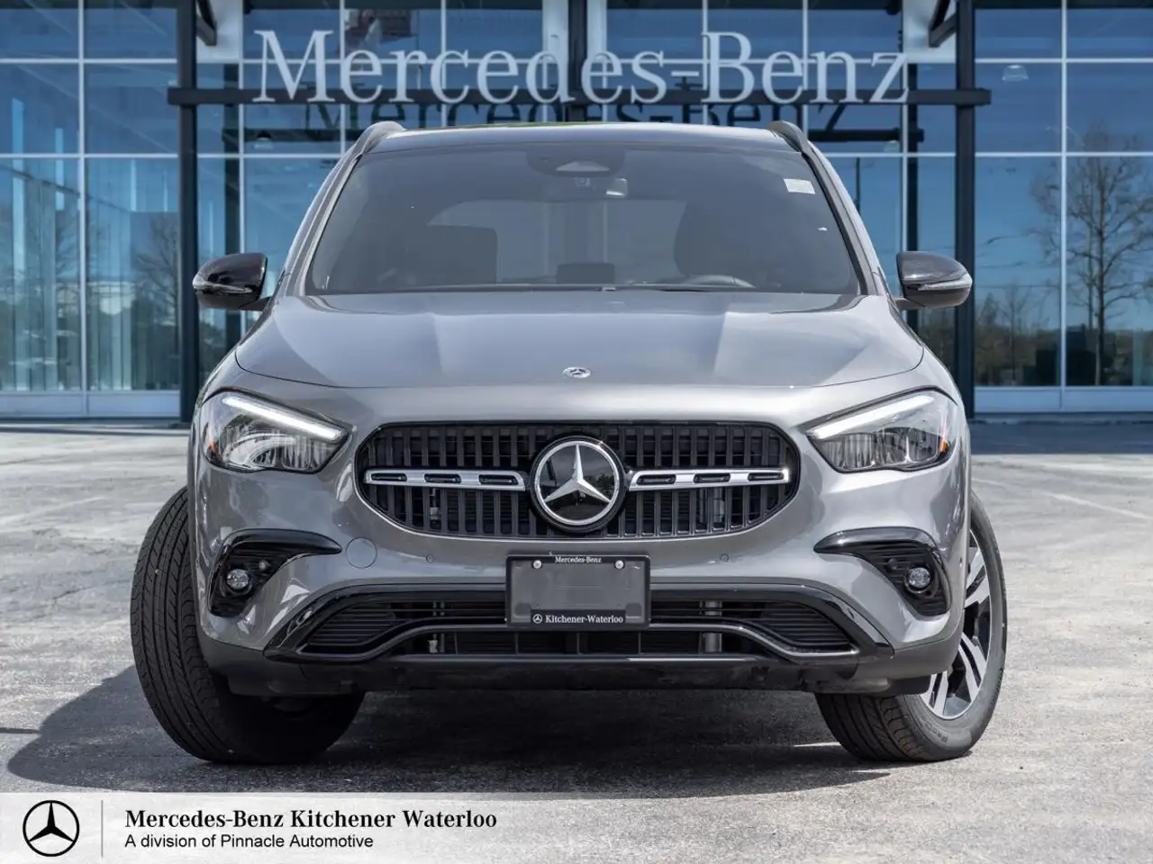 Mercedes-Benz GLA снимка Mercedes-Benz GLA