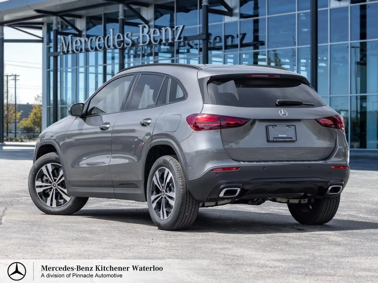 Mercedes-Benz GLA снимка Mercedes-Benz GLA