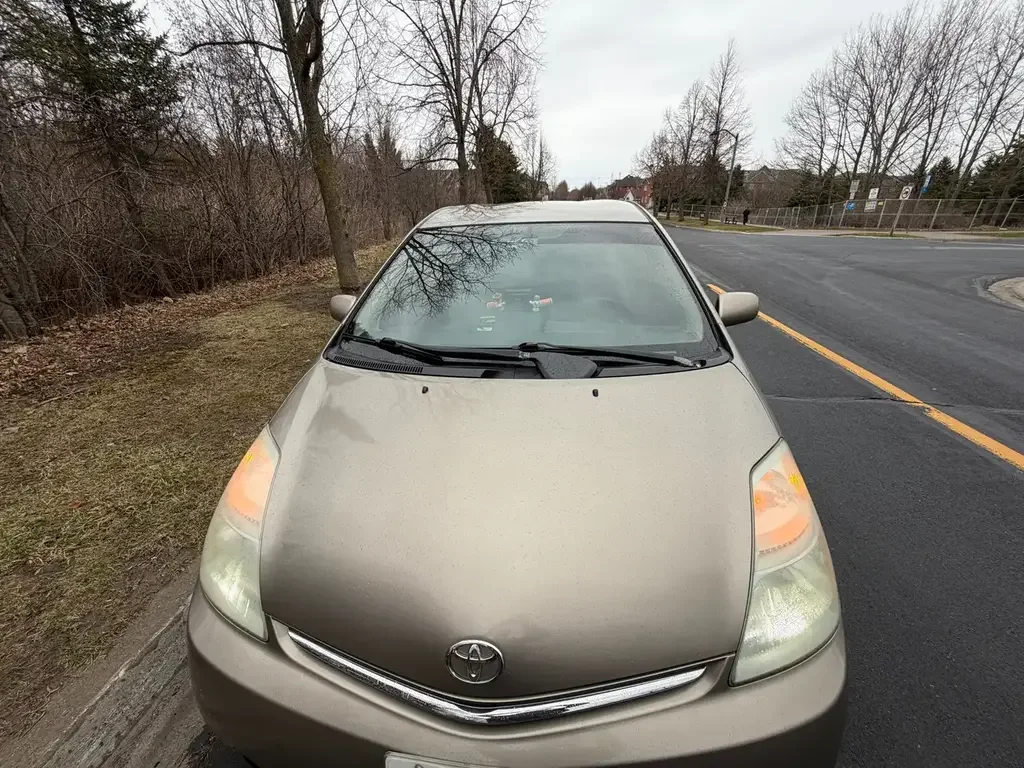 Toyota Prius снимка Toyota Prius
