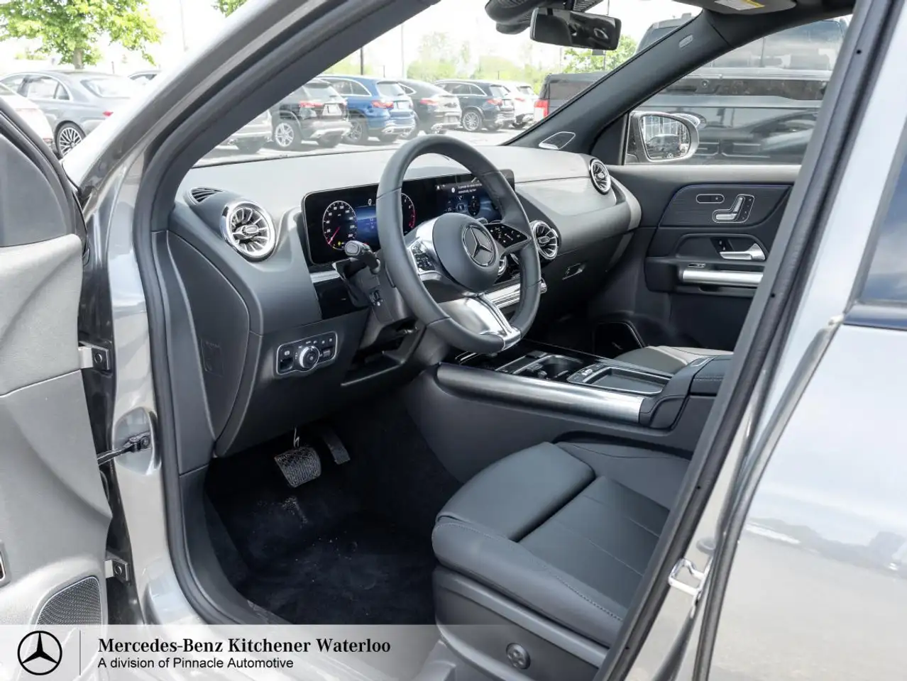 Mercedes-Benz GLA снимка Mercedes-Benz GLA