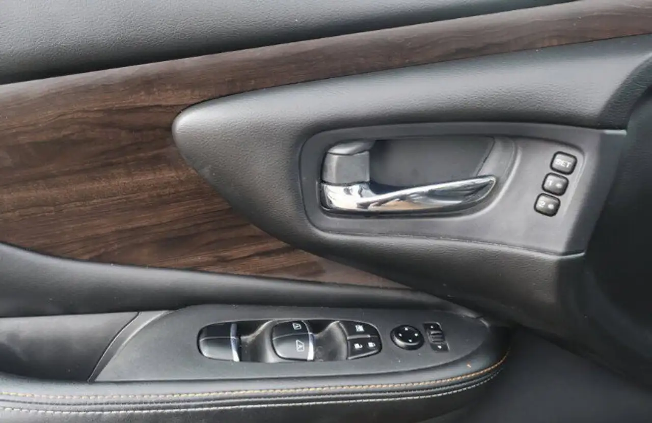 Nissan Murano снимка Nissan Murano