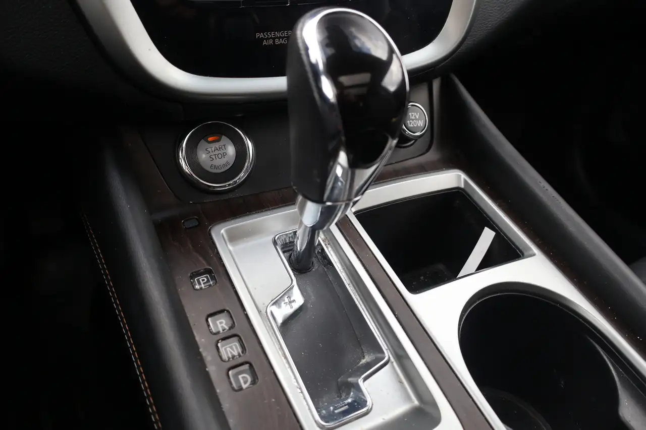 Nissan Murano снимка Nissan Murano