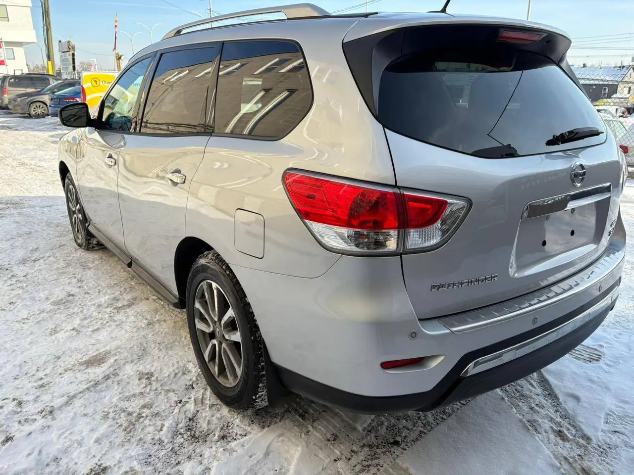 Nissan Pathfinder photo Nissan Pathfinder