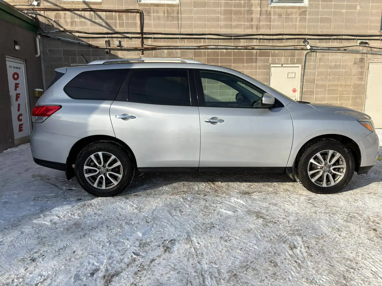 Nissan Pathfinder photo Nissan Pathfinder