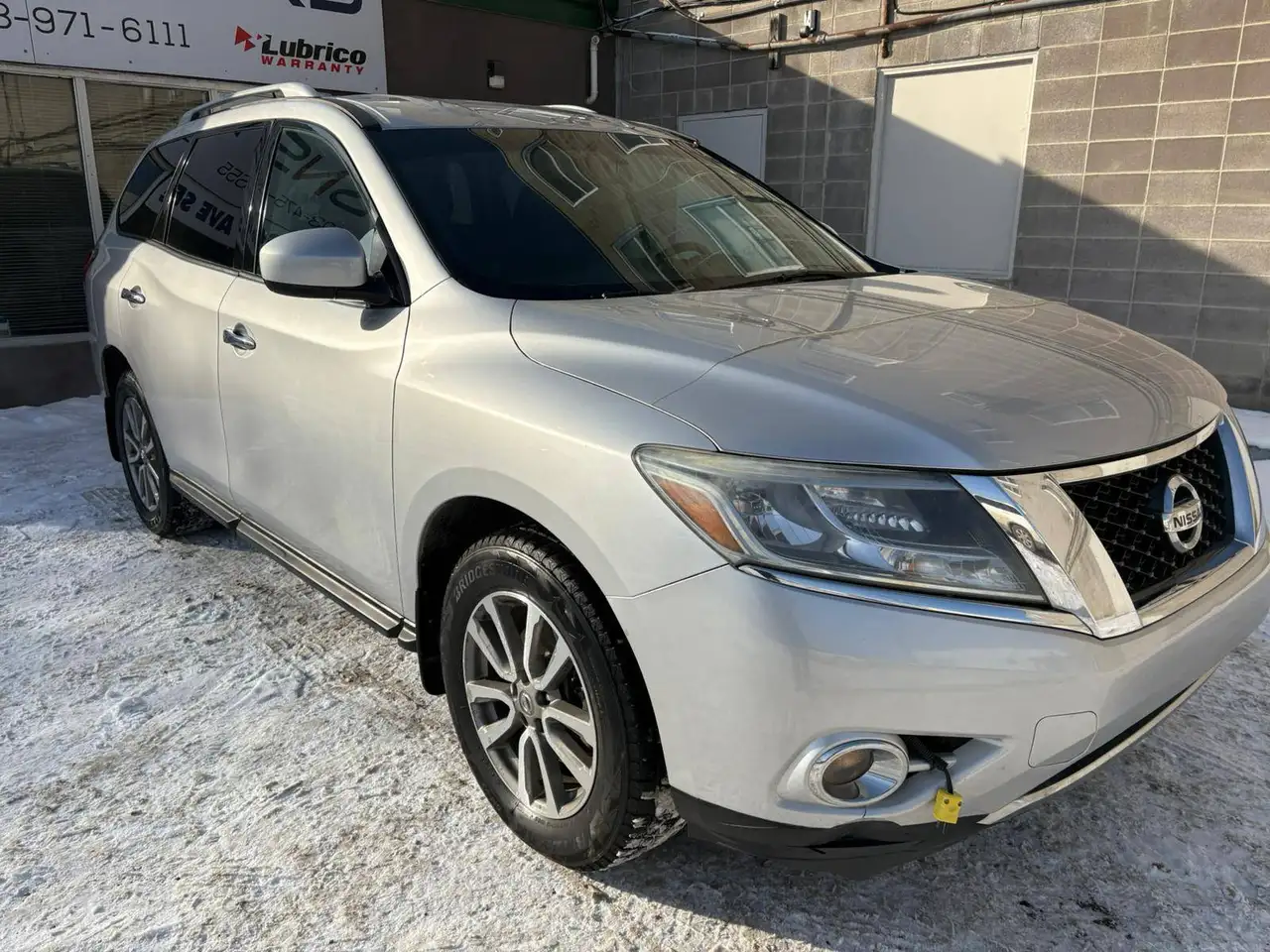 Nissan Pathfinder photo Nissan Pathfinder