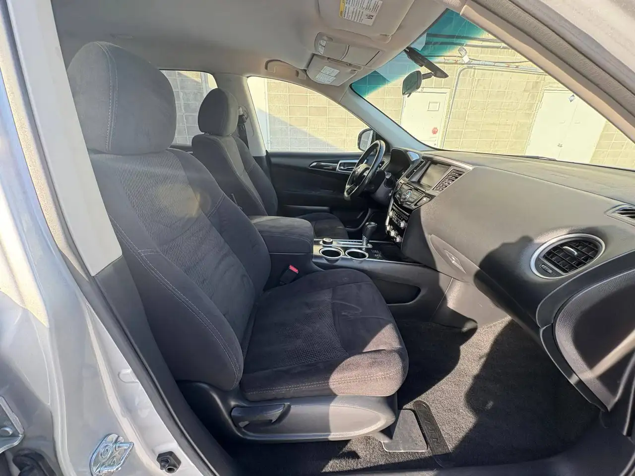 Nissan Pathfinder photo Nissan Pathfinder