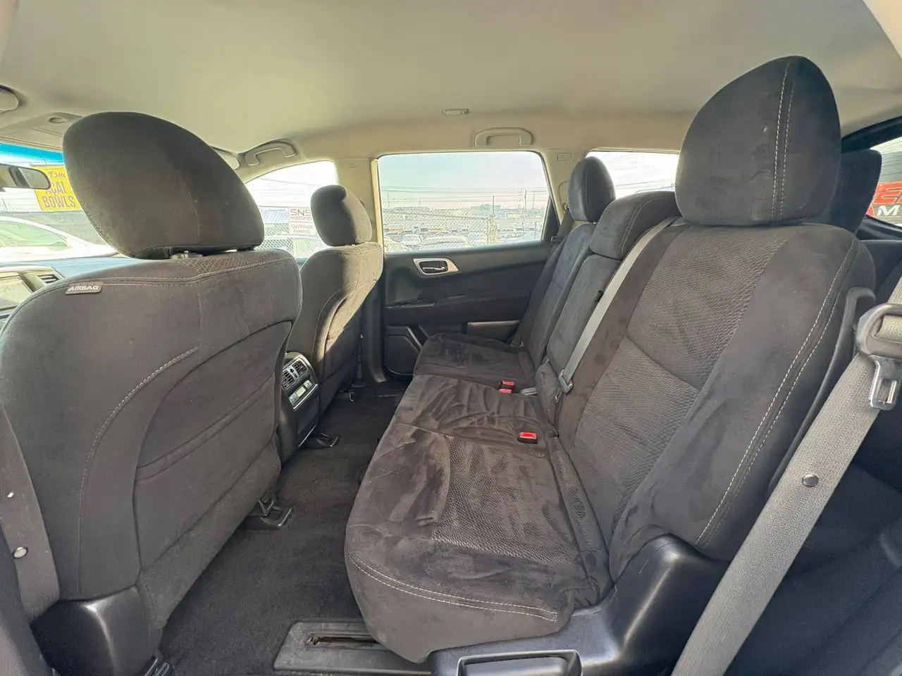 Nissan Pathfinder photo Nissan Pathfinder