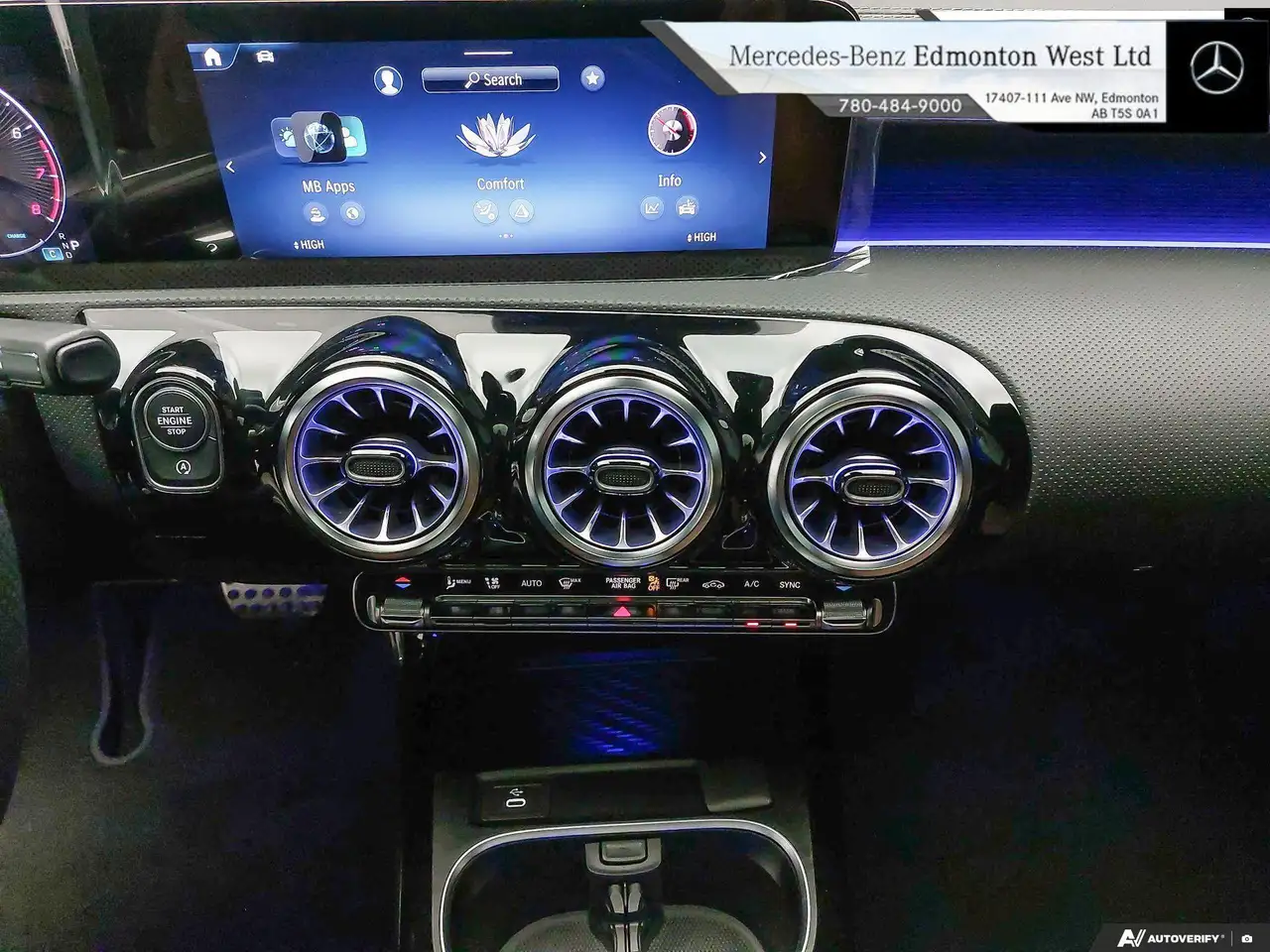 Mercedes-Benz CLA снимка Mercedes-Benz CLA