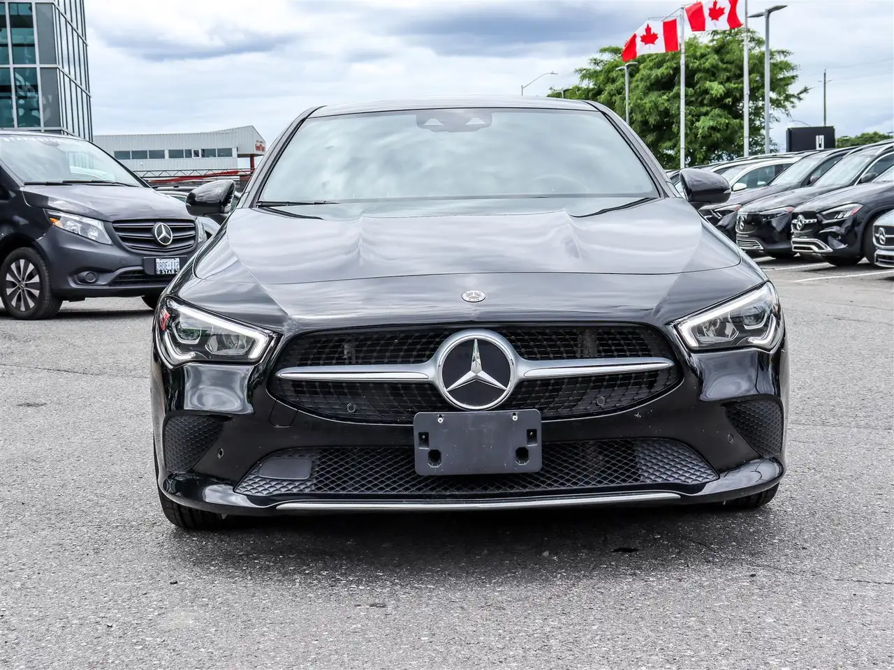 Mercedes-Benz CLA снимка Mercedes-Benz CLA