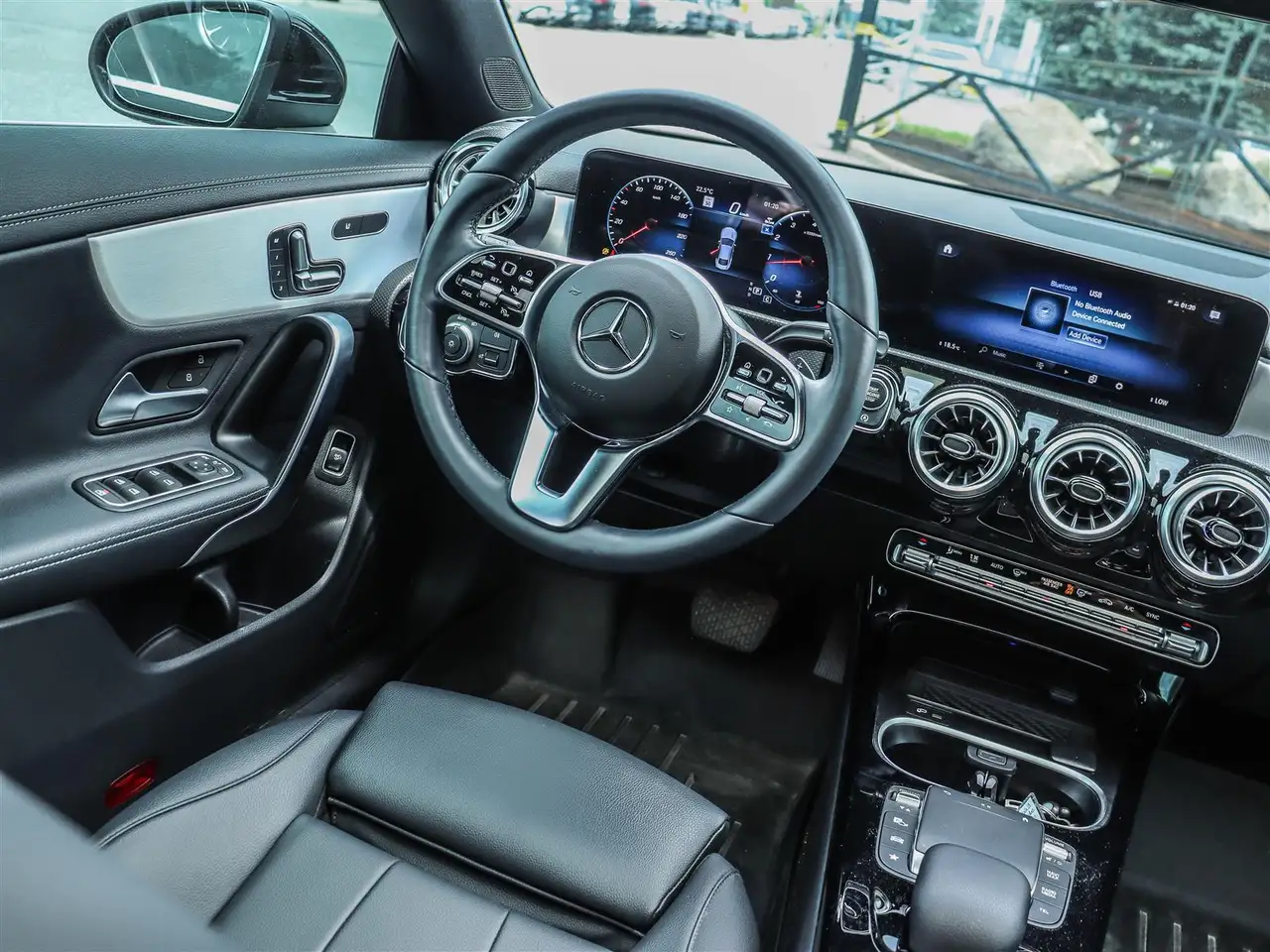 Mercedes-Benz CLA снимка Mercedes-Benz CLA