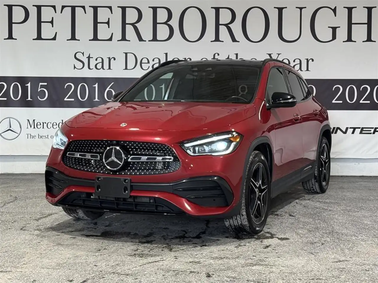 Mercedes-Benz GLA снимка Mercedes-Benz GLA
