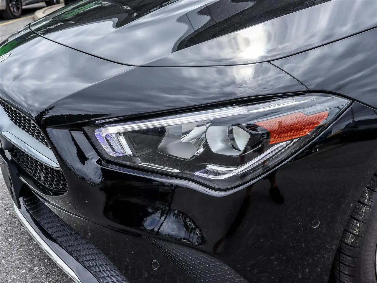 Mercedes-Benz CLA снимка Mercedes-Benz CLA