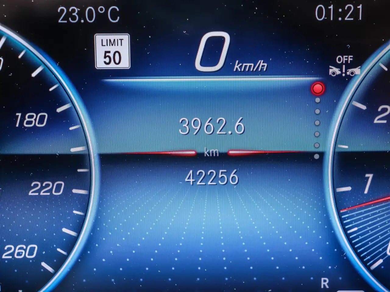 Mercedes-Benz CLA снимка Mercedes-Benz CLA