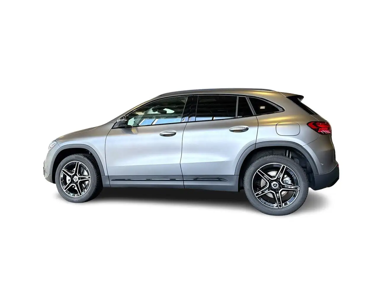Mercedes-Benz GLA снимка Mercedes-Benz GLA