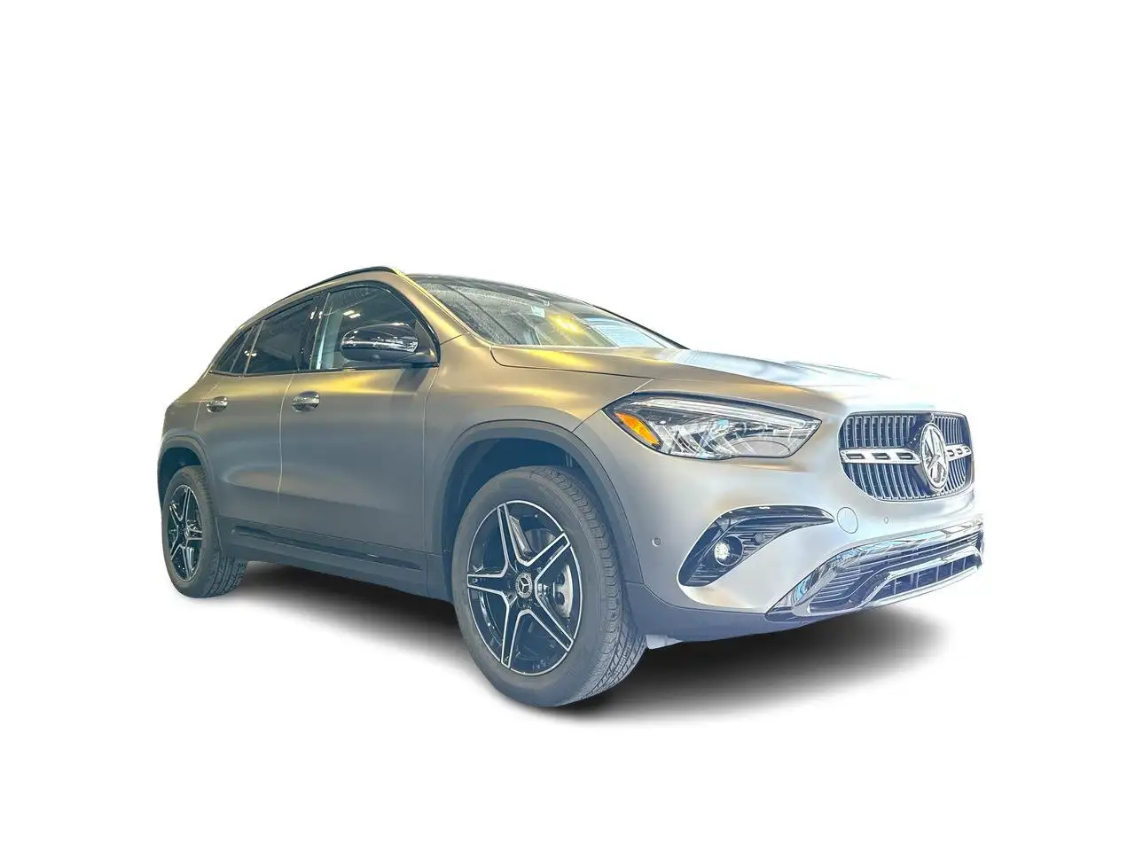 Mercedes-Benz GLA снимка Mercedes-Benz GLA