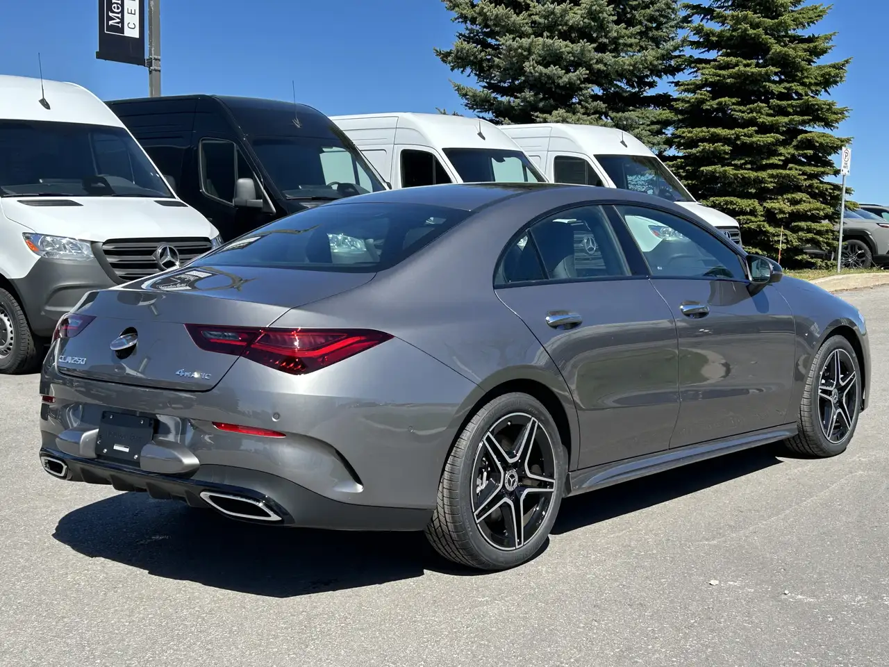 Mercedes-Benz CLA снимка Mercedes-Benz CLA