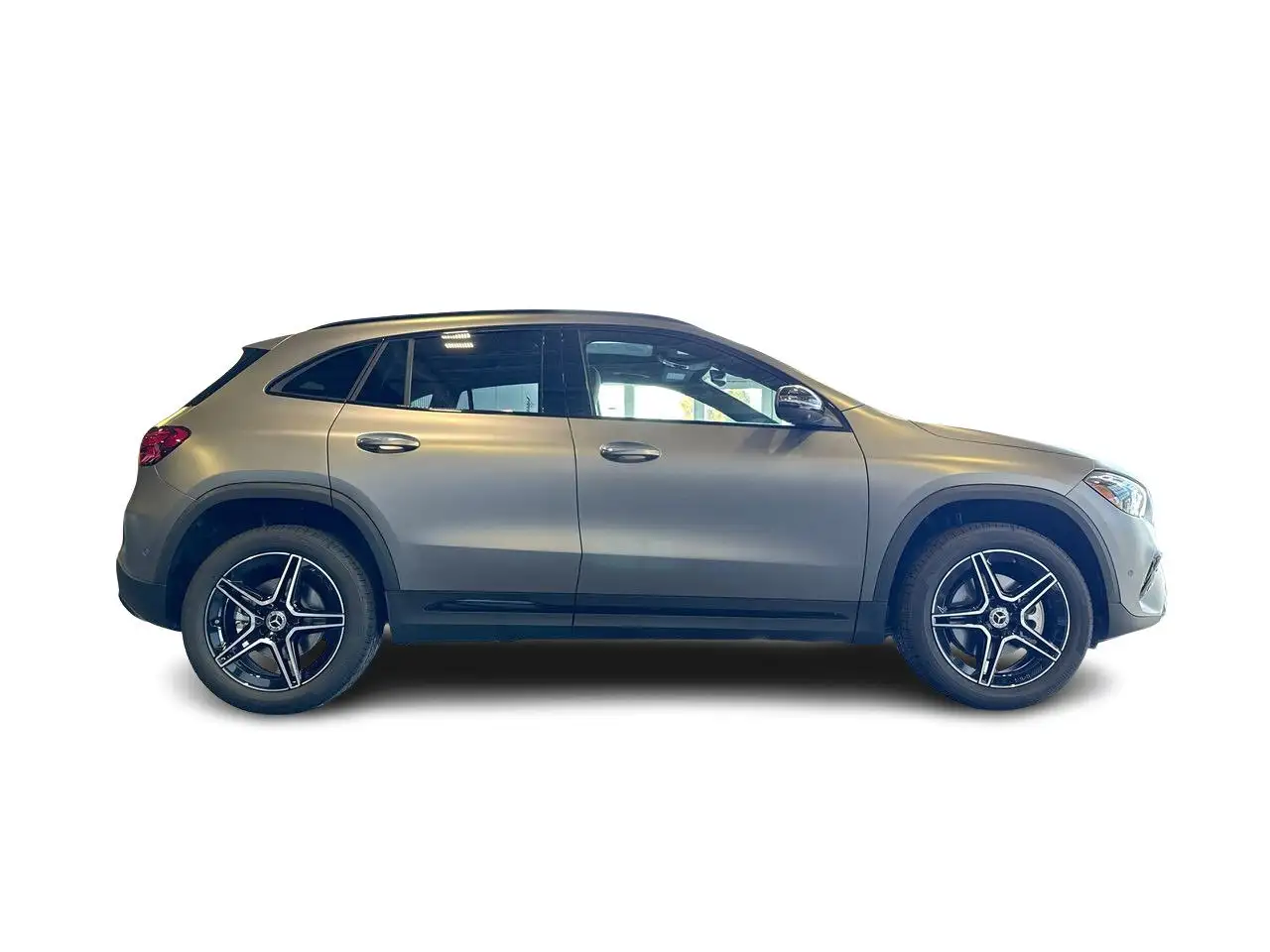 Mercedes-Benz GLA снимка Mercedes-Benz GLA