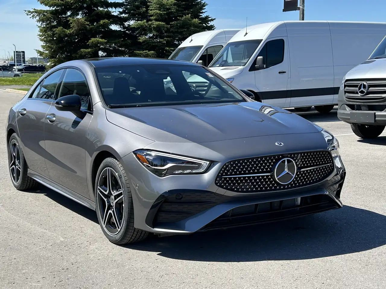Mercedes-Benz CLA снимка Mercedes-Benz CLA