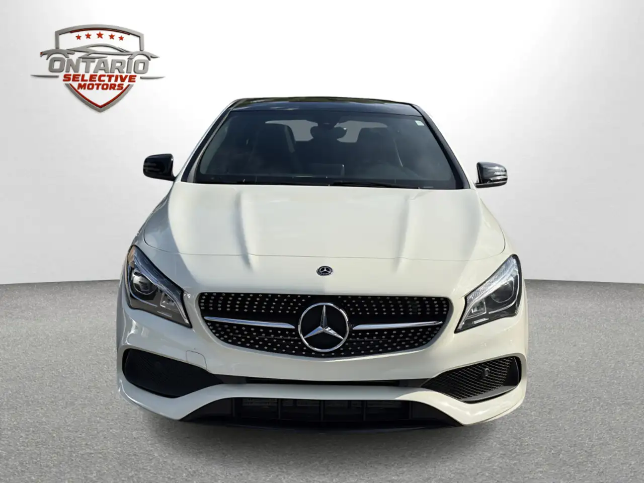 Mercedes-Benz CLA снимка Mercedes-Benz CLA