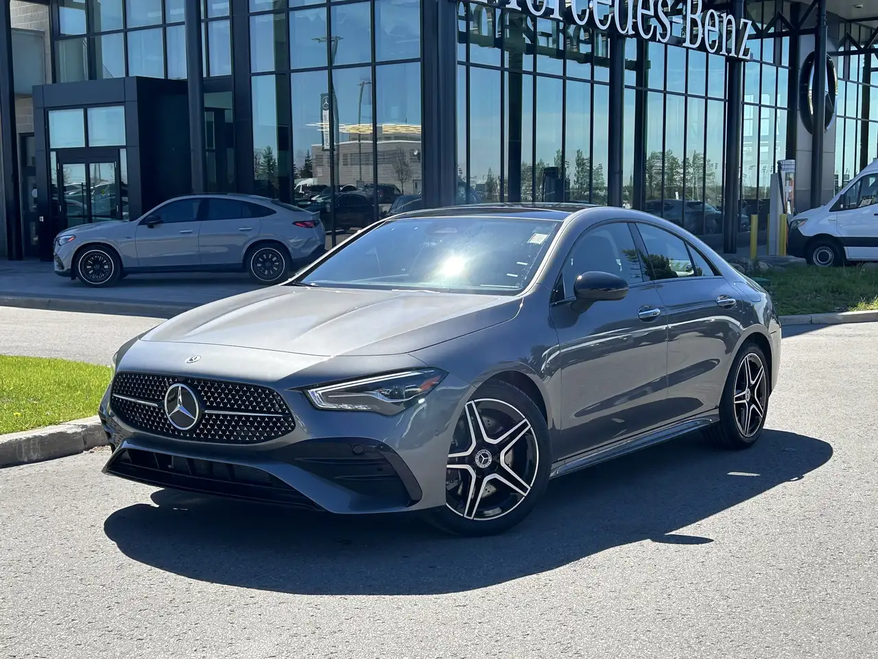 Mercedes-Benz CLA снимка Mercedes-Benz CLA
