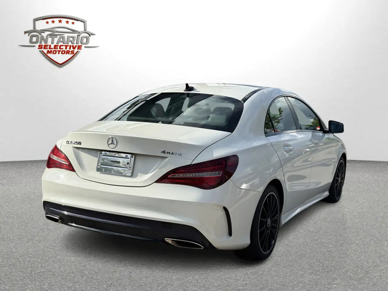 Mercedes-Benz CLA снимка Mercedes-Benz CLA