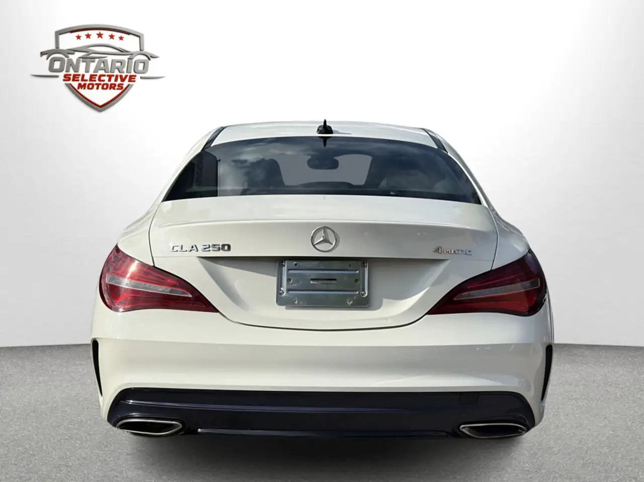Mercedes-Benz CLA снимка Mercedes-Benz CLA