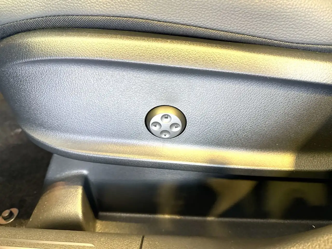 Mercedes-Benz GLA снимка Mercedes-Benz GLA