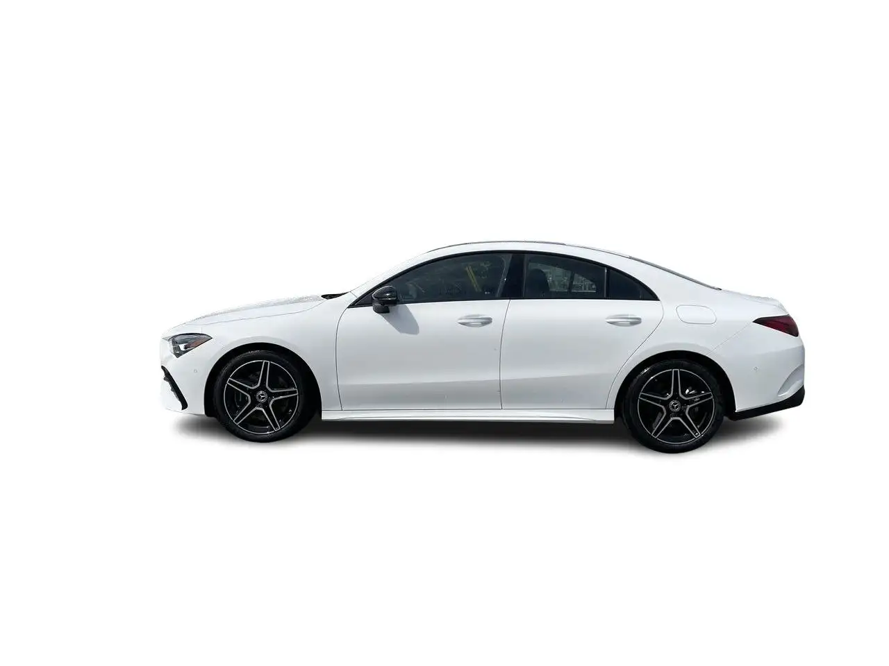 Mercedes-Benz CLA снимка Mercedes-Benz CLA