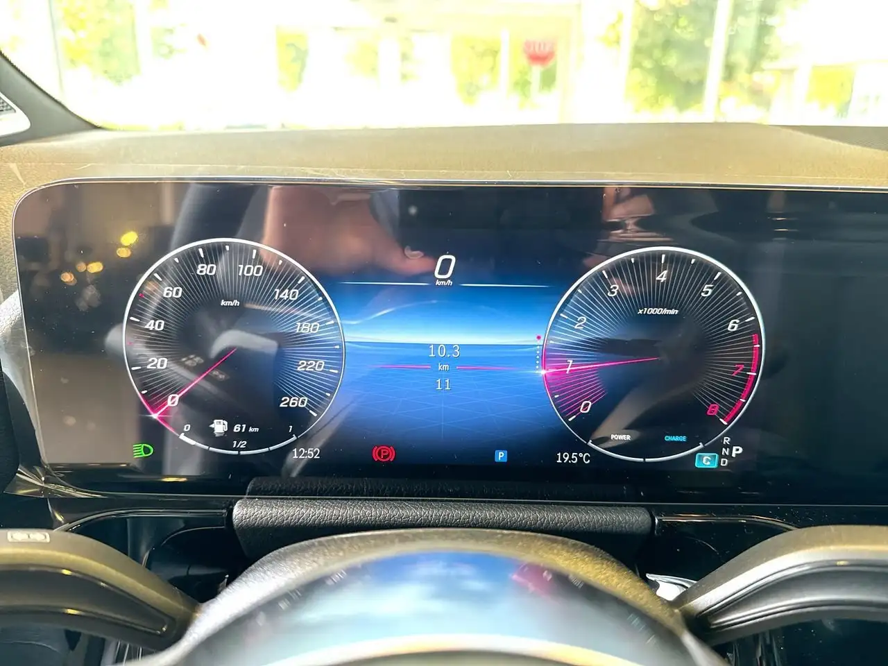 Mercedes-Benz GLA снимка Mercedes-Benz GLA