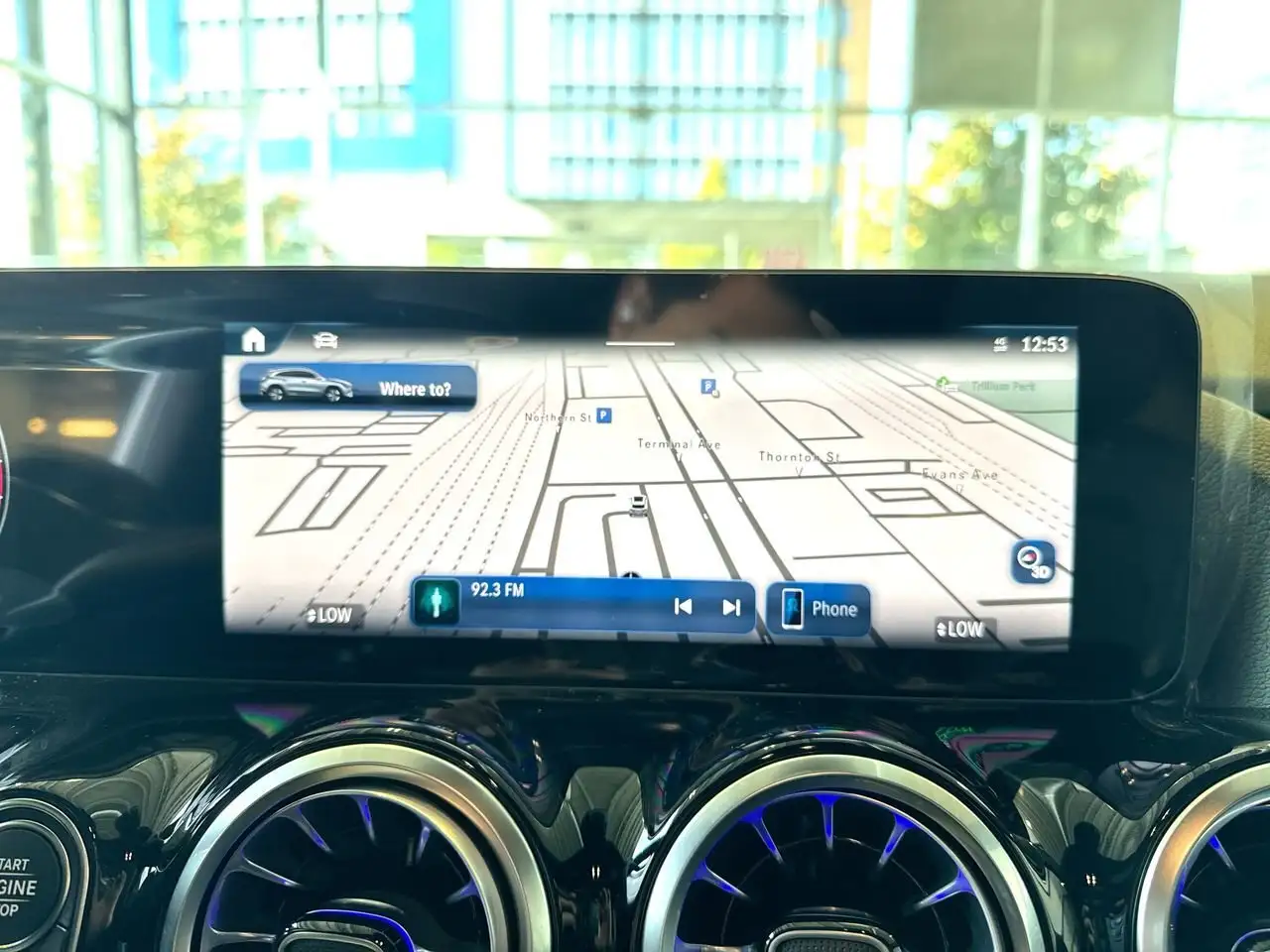 Mercedes-Benz GLA снимка Mercedes-Benz GLA
