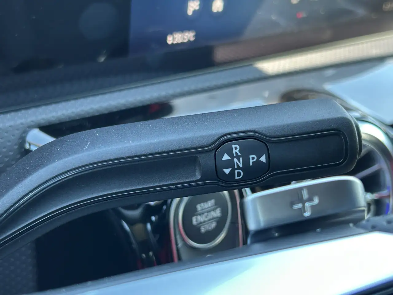 Mercedes-Benz CLA снимка Mercedes-Benz CLA