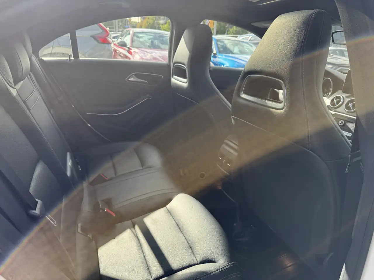 Mercedes-Benz CLA снимка Mercedes-Benz CLA