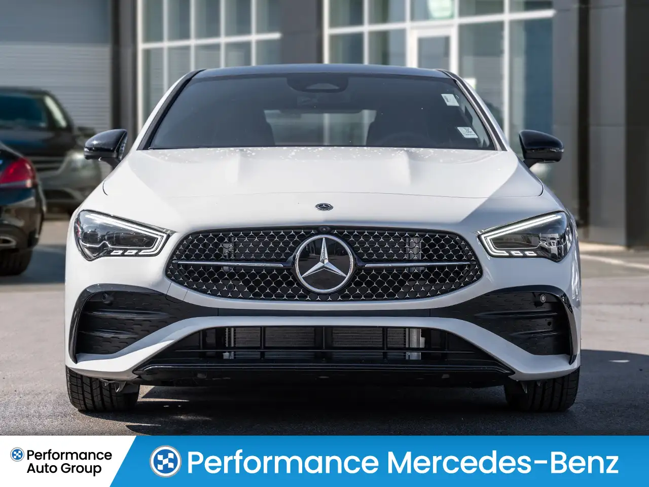 Mercedes-Benz CLA снимка Mercedes-Benz CLA