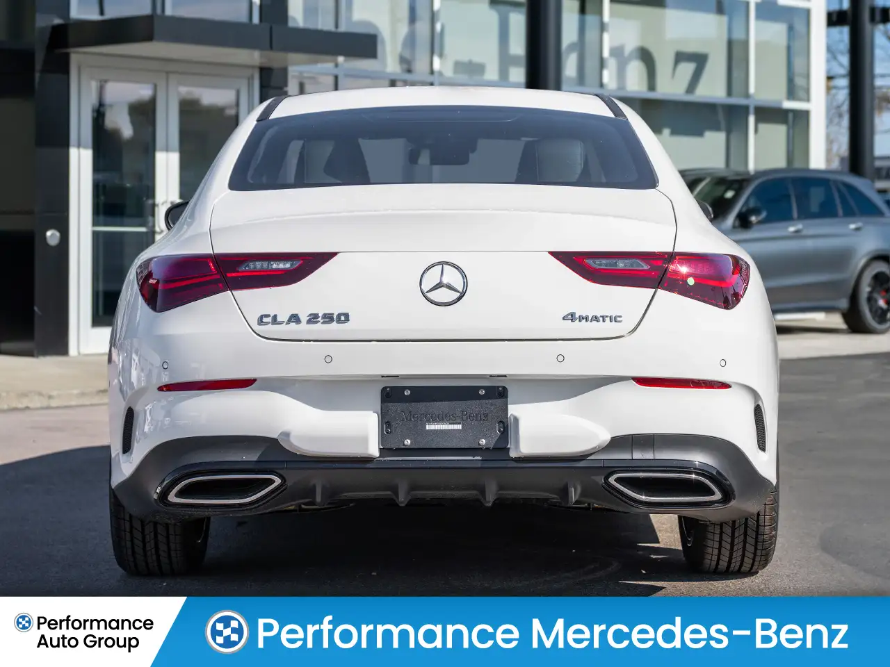 Mercedes-Benz CLA снимка Mercedes-Benz CLA