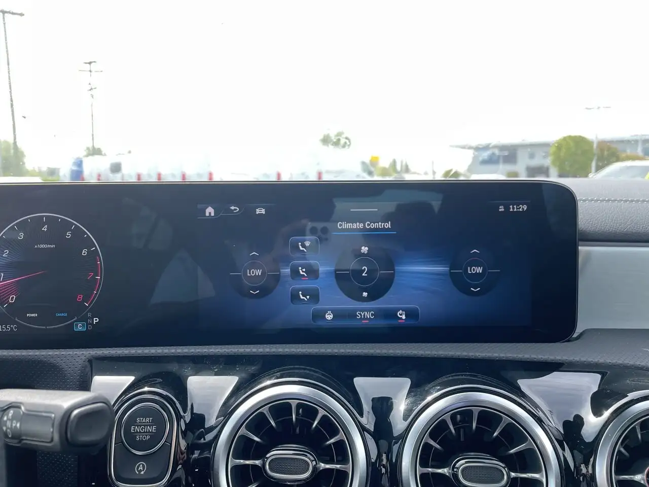 Mercedes-Benz CLA снимка Mercedes-Benz CLA