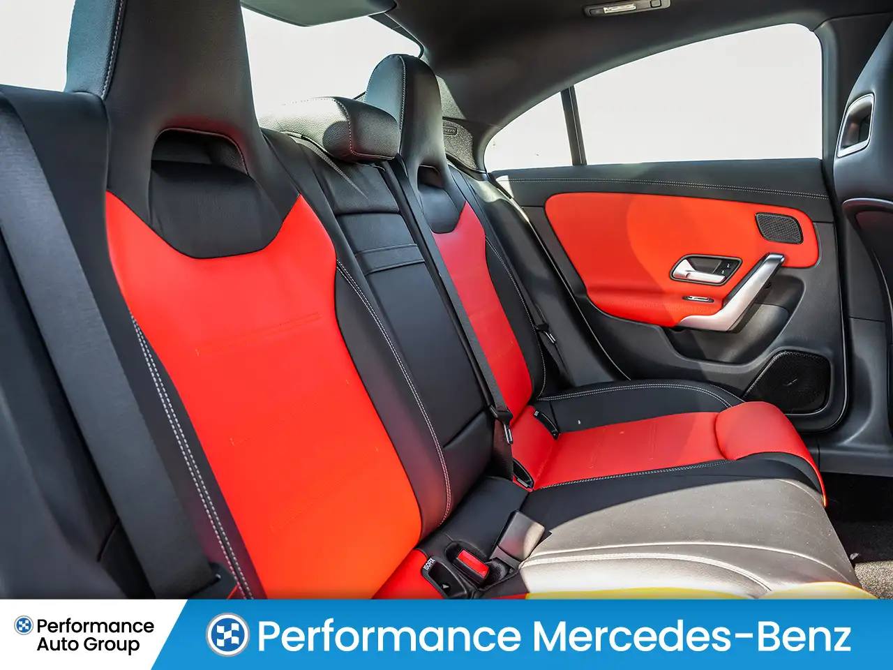 Mercedes-Benz CLA снимка Mercedes-Benz CLA