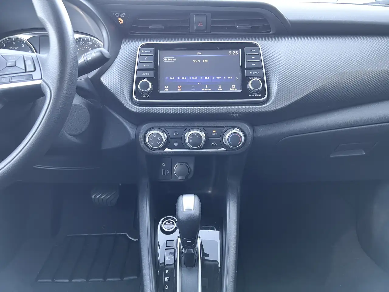 Nissan Kicks photo Nissan Kicks