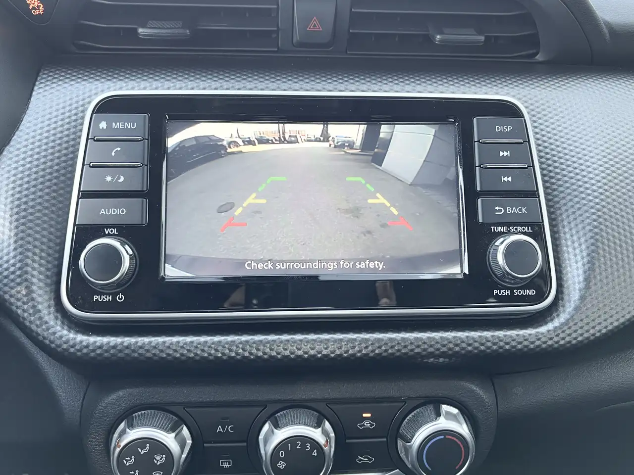 Nissan Kicks photo Nissan Kicks