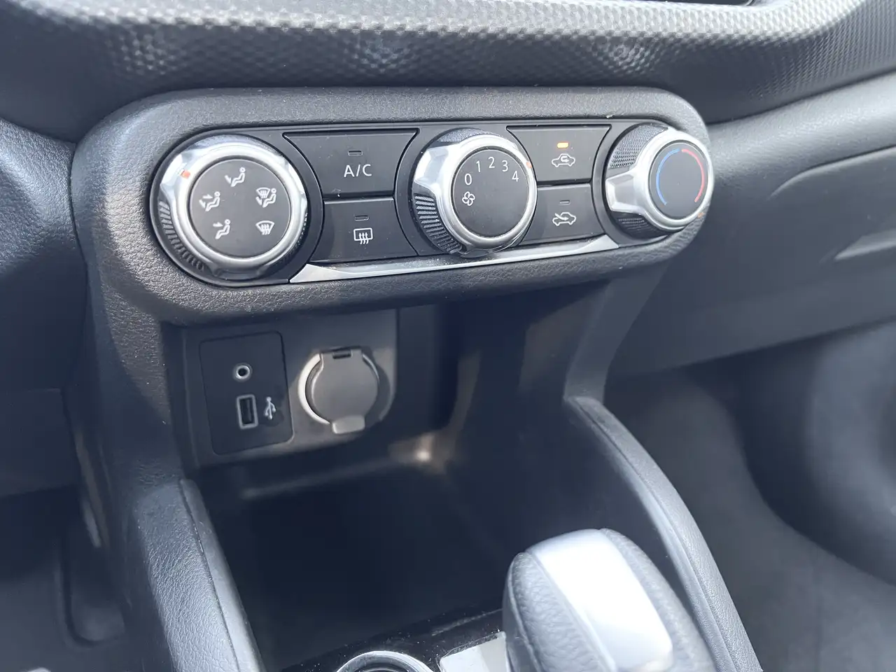 Nissan Kicks photo Nissan Kicks