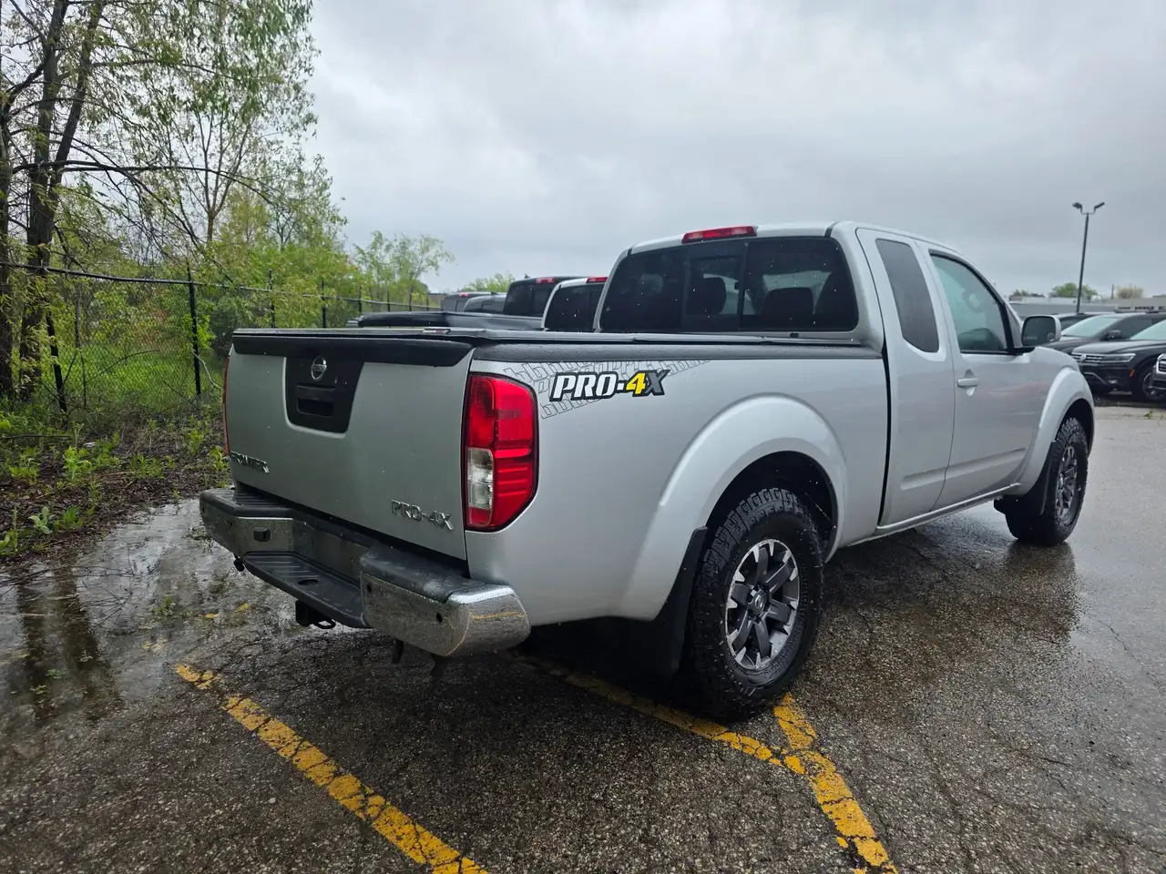 Nissan Frontier photo Nissan Frontier
