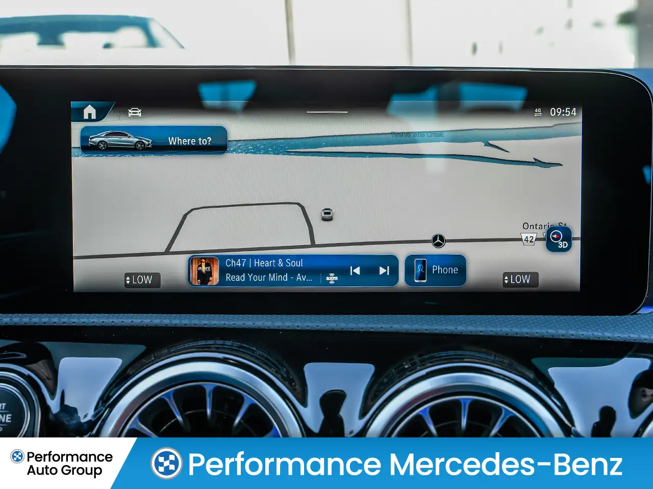 Mercedes-Benz CLA снимка Mercedes-Benz CLA