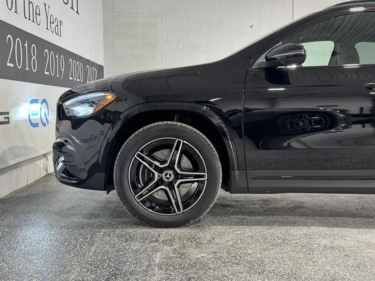 Mercedes-Benz GLA снимка Mercedes-Benz GLA