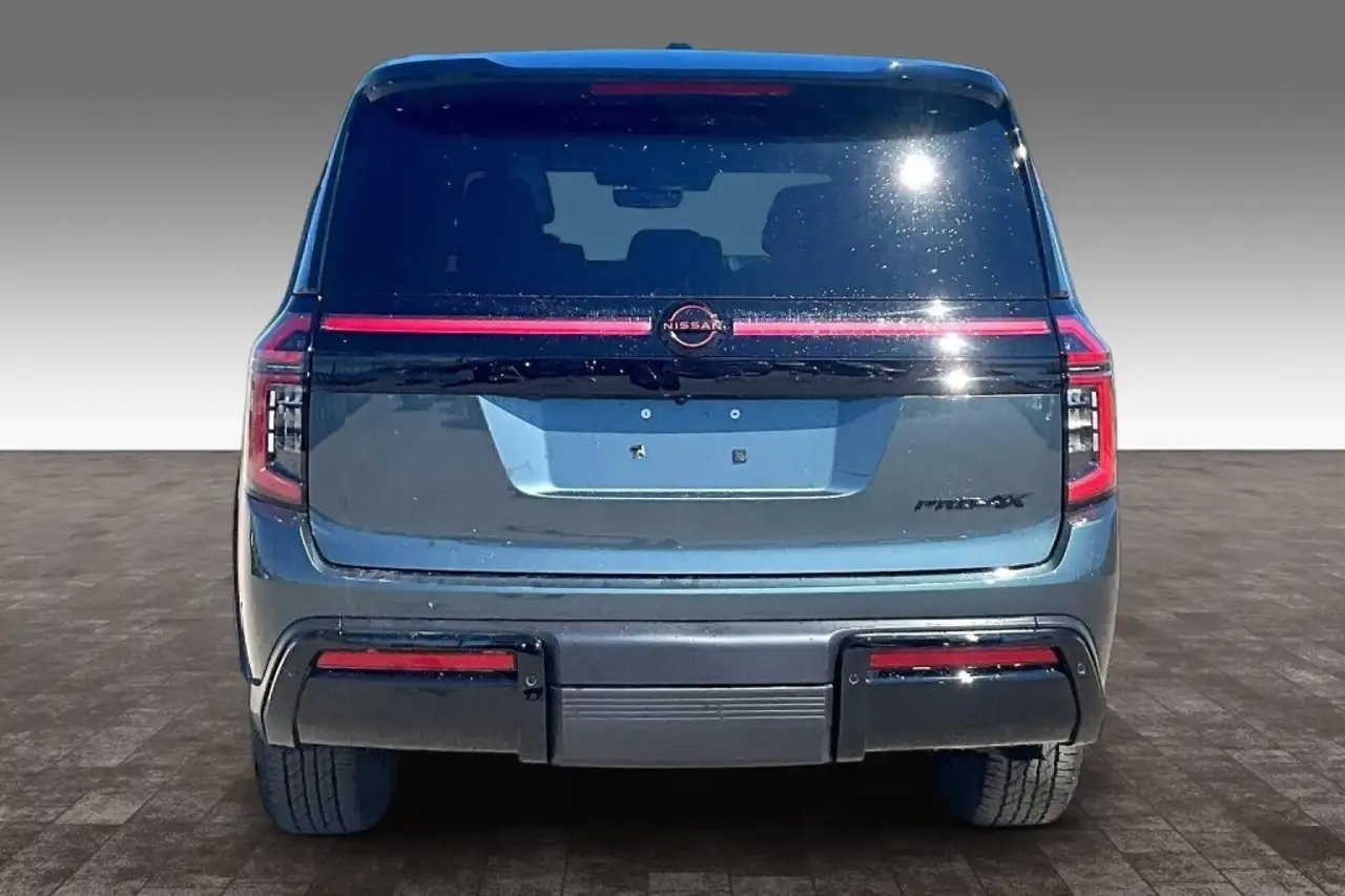 Nissan Armada снимка Nissan Armada
