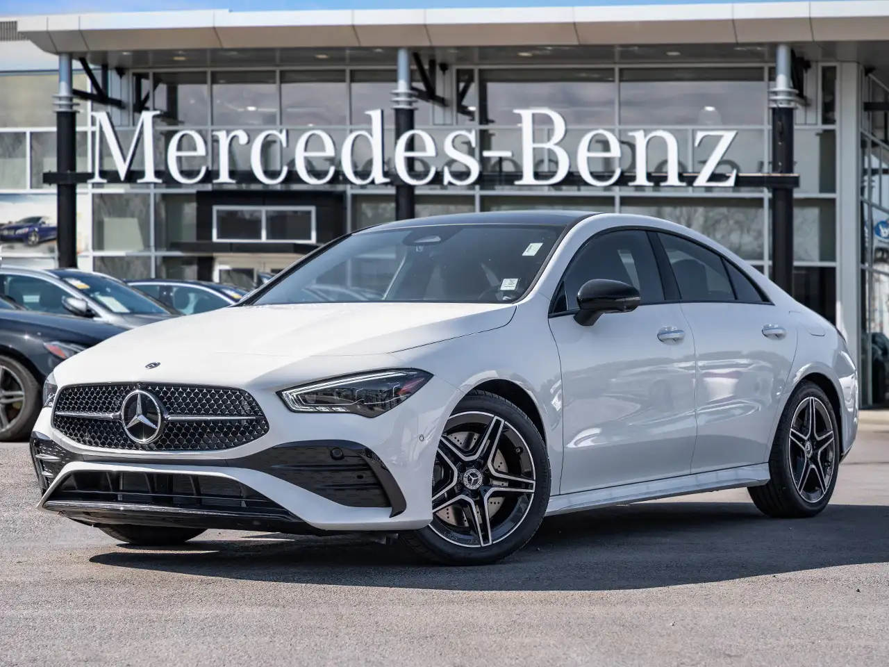 Mercedes-Benz CLA снимка Mercedes-Benz CLA