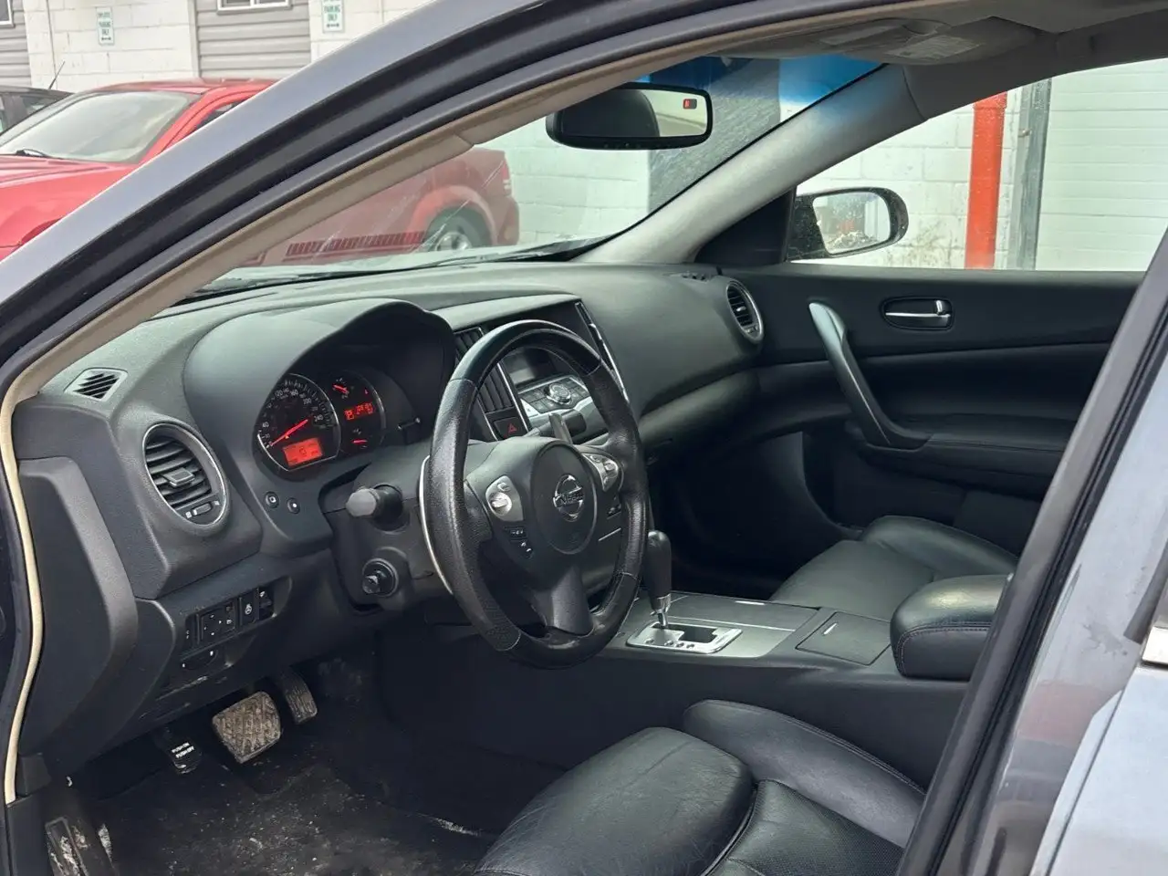 Nissan Maxima снимка Nissan Maxima