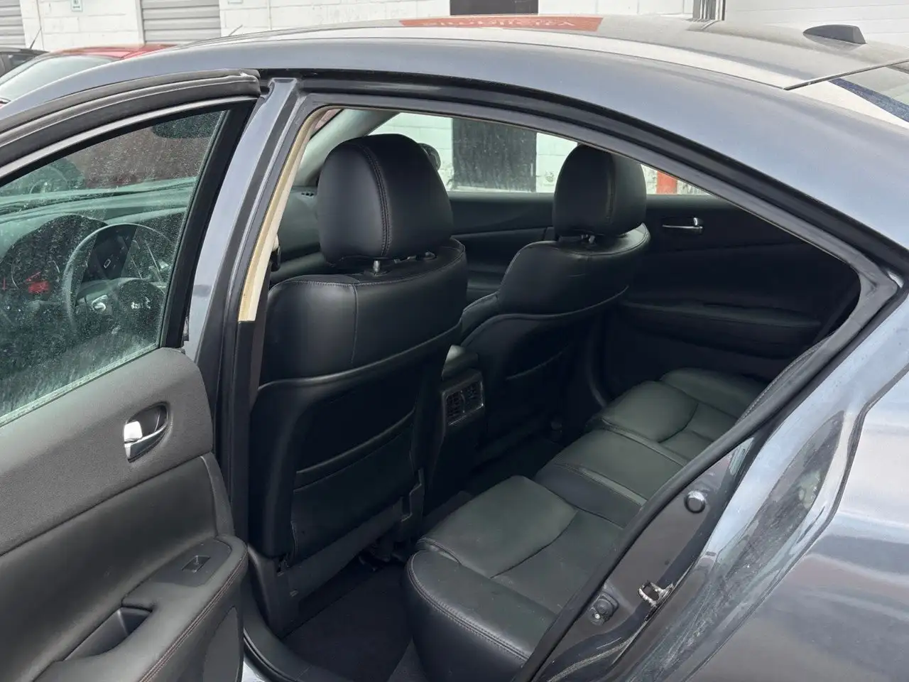 Nissan Maxima снимка Nissan Maxima